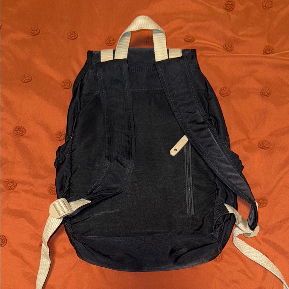 ViVi Secret Backpack - Picture 2 of 3
